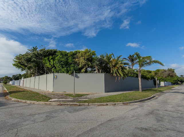 5 Bedroom Property for Sale in Summerstrand Eastern Cape